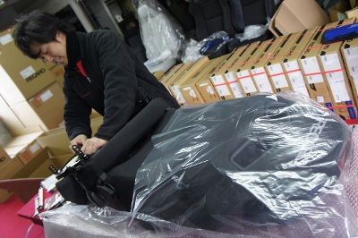 受付開始!! コンフォートモデルDEBUTキャンペーン!【2014年5月13日〜6月1日まで】 レカロ(RECARO)シートのことならレカロ専門店(RECARO SHOP)のTRIALへ。TRIALでは、腰痛の方にもオススメの医療シートでもあるRECARO(レカロ)シートを推薦しています。