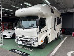 TOYOTA カムロード GDY281改(2025年) に RECARO(レカロ) LX-F WL110H A/R 白 シートヒーター付き アームレスト付き 装着