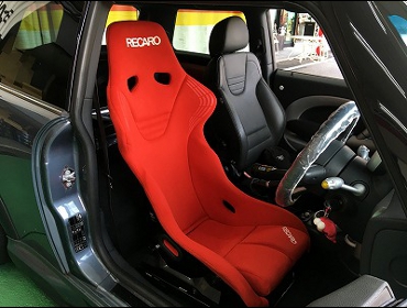 レカロ　フルバケットシート（赤色）RS-GS RED（シートレールおまけ有）