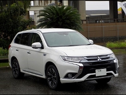 MITSUBISHI@AEg_[@GG2W@Ɂ@RECAROiJj@}jtBJ@