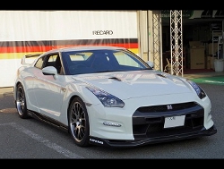 RECAROiJV[gj@NISSAN@GT-R@R35ɃJ@SR-6@GK100S@BK/RED@