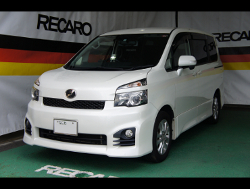 TOYOTA@HNV[@ZRR70W@Ɂ@RECAROiJj@SR-7@KK100@BK@