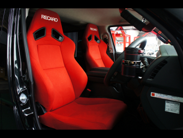 Recaro レカロシート装着写真集 装着者の声特集 Recaro レカロシートのことならレカロ専門店 Recaro Shop のトライアルへ 腰痛 対策 腰痛予防 トライアルでは 腰痛の方にもオススメの医療シートでもあるrecaro レカロシートを推薦しています