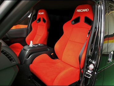 TOYOTA 200系ハイエース 6型 ナロー ディーゼル車 に RECARO（レカロ） SR-7 KK100 RED