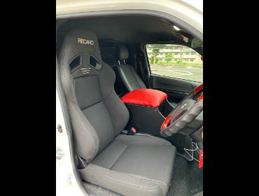 TOYOTA ハイエース ナローSGL 5型 ディーゼル車 に RECARO（レカロ ...