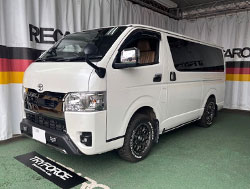 TOYOTA@nCG[X@GDH206Vi2024Nj@Ɂ@RECAROiJj@SR-C@UT100H@A/R@BK@V[gq[^[t@